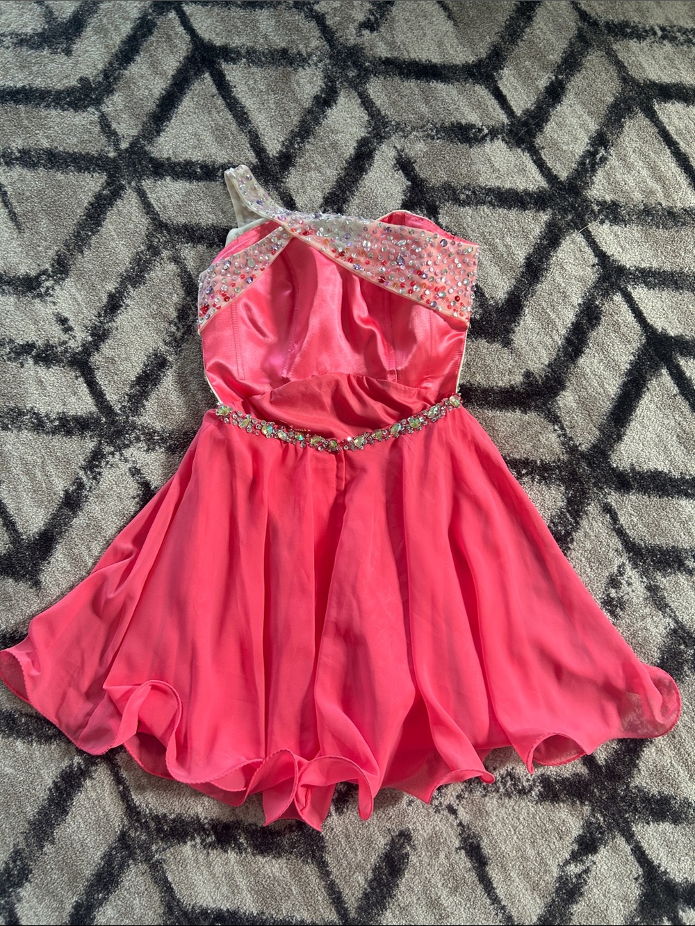 Women's Vintage One-Shoulder Coral Chiffon Party Dress with Embellished Bodice - Picture 2 of 2